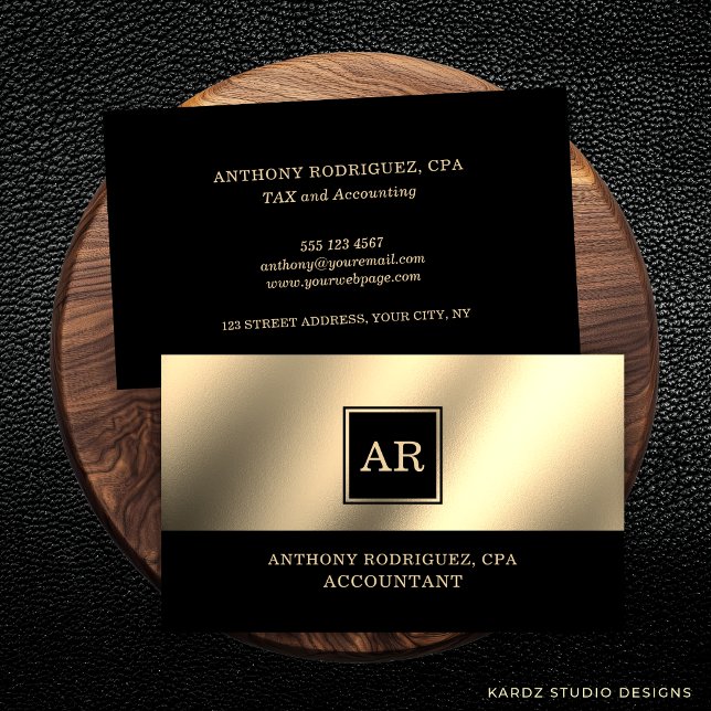 Modernes Gold Monogram Accountant Visitenkarte (This accountant business card is shown in a 3.5 x 2.0 inch. Choose desired size before checkout.)