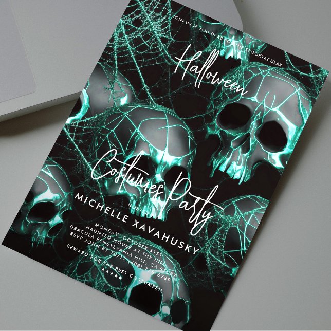 Modernes Gothic Black Aquamarin Skull Halloween-Pa Einladung (Modern Gothic Black Teal Skull Halloween Party Invitation
)
