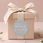 Modernes graurosa Brunch und Bubbly Brautparty Runder Aufkleber<br><div class="desc">Individuell gestaltete Brautparty-Aufkleber mit modernem,  elegantem Rosa- und Graudesign.</div>