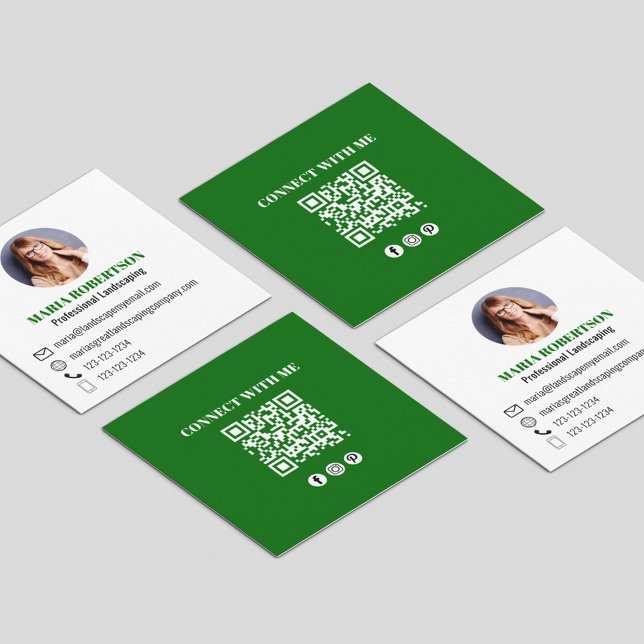 Modernes Green QR Code Social Media Foto Quadratische Visitenkarte (Minimalist modern simple square green business card.)