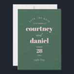 Modernes Green Trendy Foto Save the Date<br><div class="desc">Das moderne Green Trendy Foto besticht Save the Date durch seine modernen,  fett-modernen Paarungen und das Foto auf der Rückseite.</div>