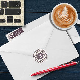 Modernes Hahnentrittmuster Lila Plane Monogram Runder Aufkleber