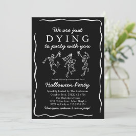 Modernes Halloween-Party von Skeletten mit schwarz Einladung