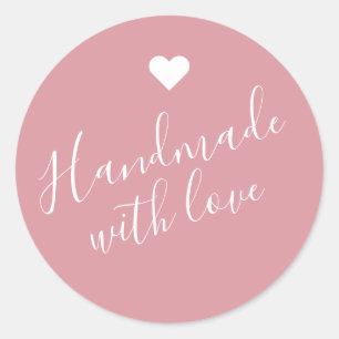 Modernes Handwerk mit Liebe-Drehbuch rosa Herzstüc Runder Aufkleber