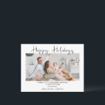 Modernes Happy Holidays Foto Weihnachten Postkarte<br><div class="desc">Modernes Happy Holidays Foto Weihnachten Postcard Moderne Weihnachtsgrüße Postkarte mit moderner Kalligrafie Titelbild,  Single Foto und schwarzem Text. Ein längerer Weihnachtsgrüß erscheint auf der Rückseite. Dieses moderne Foto Weihnachts-Gruß Postkarte ist ein süßer Weg,  Ihre besondere Weihnachtsbotschaft an Liebende und Freunde zu Weihnachten zu schicken.</div>
