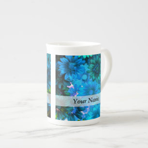 Modernes hellblaues Blumenmuster Prozellantasse