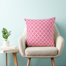 Modernes, hellrosa marokkanisches Quatrefolienmust Kissen