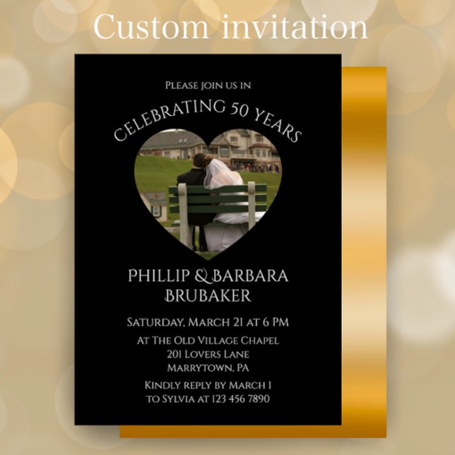 Modernes Herz-Foto 50. Hochzeitstag Einladung (Create an elegant golden 50th wedding anniversary party invitation with this heart photo template.
)
