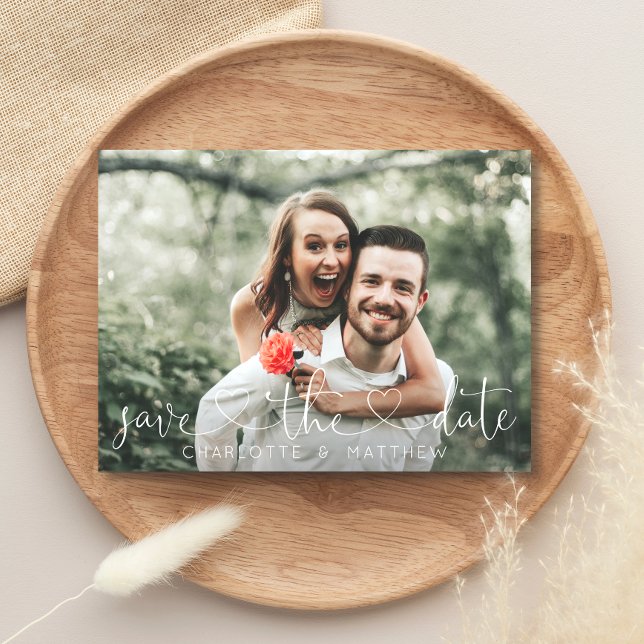Modernes Herz SAVE THE DATE mit FOTO Ankündigungspostkarte (Von Creator hochgeladen)