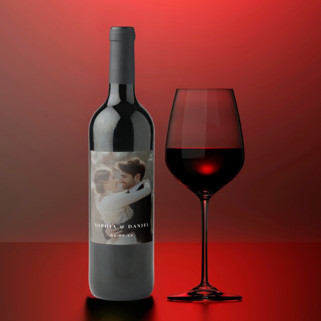 Modernes Hochzeitsschwarz-Weiß-Overlay-Foto Weinetikett (Von Creator hochgeladen)
