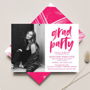 Modernes Hot Pink Pinsel Foto Grad Party Einladung