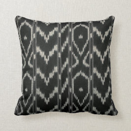 Modernes Ikat-Tribal Zickzack| schwarz grau Kissen