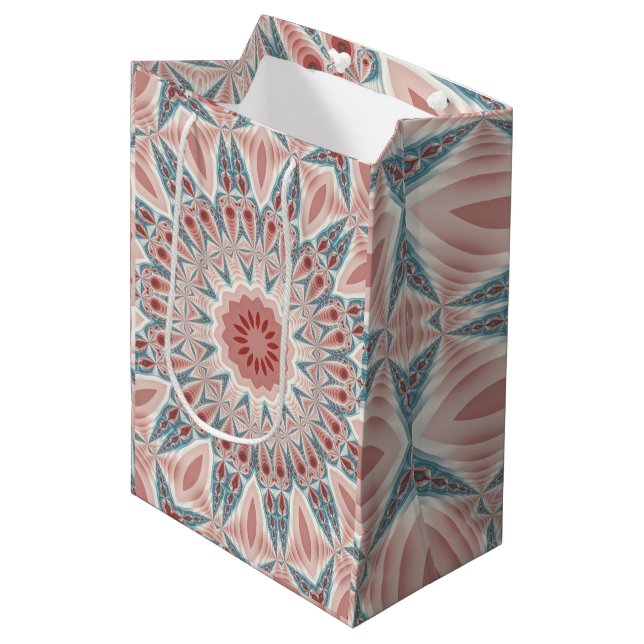 Modernes Kaleidoskop Mandala Fraktal Kunst Mittlere Geschenktüte (Vorderseite Schrägansicht)
