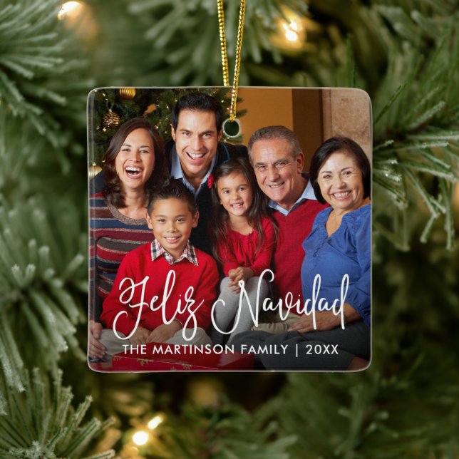 Modernes Kalligrafieskript Feliz Navidad Foto Keramikornament (Baum)