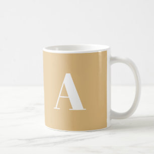Modernes Kamelbeige-Monogramm-Anfangsbuchstaben Kaffeetasse
