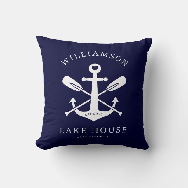 Modernes Lake House Familienname Nausea Blue Kissen (Vorderseite)