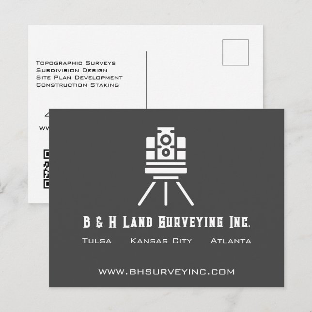 Modernes Land Surveyor QR Code Business Postkarte (Vorne/Hinten)