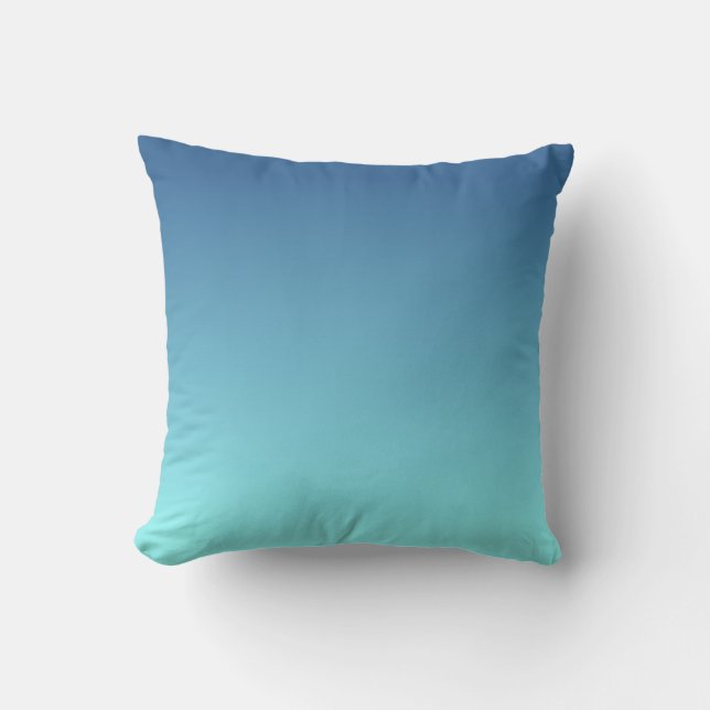 Modernes Licht Aqua bis Blue Ombre Kissen (Vorderseite)