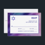 Modernes Lila Blue Star David Bar Mitzvah Hebrew RSVP Karte<br><div class="desc">Schöne religiöse jüdische Bar Mitzvah RSVP Karten. Modernes und dennoch elegantes Aquarelldesign in marineblau-lila Farben. White Star von David in mittleren modernen Drehbüchern. 'Wird an die TORAH als Bar Mitzvah gerufen'. Präfekt für den 13-jährigen Sohn, Junge. Einfach zu bearbeiten - einfach Ihre Informationen / Text hinzufügen.hebräischer Name und Kartenrückseite hat...</div>