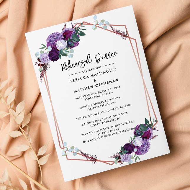 Modernes Lila Hochzeitsessen mit floralen Proben Einladung (Modern Purple Floral Rehearsal Dinner Invitation)
