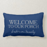 Modernes Marineblau Willkommen zu unserem Lendenkissen<br><div class="desc">Modernes Marineblau Willkommen zu unserem Portalskript,  Familienname,  lumbales Kissen.
Sie können es personifizieren und den Text und die Front und die Rückseite ändern und Ihren eigenen Namen addieren.</div>