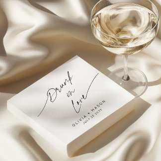 Modernes Minimal Betrunken in der Liebe Whimsical  Serviette