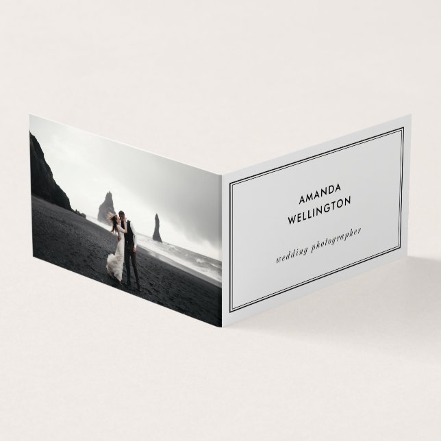 Modernes Minimal-Hochzeitfotograf-Foto eingeklappt Visitenkarten (Vorderseite)