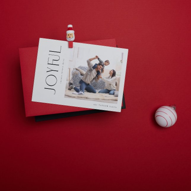 Modernes Minimal Joyful Family Foto Weihnachten (Spread Joy! Send a Personalized 'Joyful' Holiday Card 📸🎄 [Your Photo Here])
