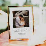 Modernes Minimal-Kalligrafie-Script-Foto Hochzeit Tischnummer<br><div class="desc">Modernes und elegantes Design bedruckt Moderne Minimal Script Moderne Foto Wedding Tischnummer, die mit Ihrem Text angepasst werden kann und fügen Sie jede Tischnummer Karte zu Ihrem Warenkorb, eins nach dem anderen. Bitte klicken Sie auf den Button "Anpassen" und verwenden Sie unser Design-Tool, um diese Vorlage zu ändern. Karo im...</div>