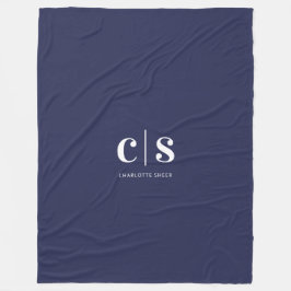 Modernes Minimal-White Monogramm Fleecedecke