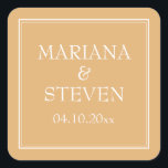 Modernes Minimalistisch-Gelb-Quadrat-Aufkleber Quadratischer Aufkleber<br><div class="desc">Moderne Hochzeitsaufkleber für Ihren Hochzeitsempfang,  Probe Dinner und Brautparty im minimalistisch gelben Thema,  Barware.</div>