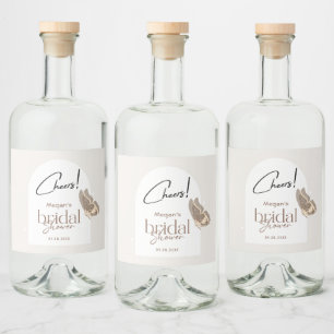 Modernes Minimalistisches Beige-Schmetterling-Brau Alkoholflaschenetikett