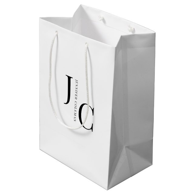 Modernes Minimalistisches Berufliches Monogramm Mittlere Geschenktüte (Rückseite Schrägansicht)