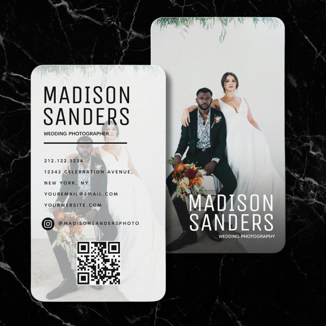 Modernes Minimalistisches, einfaches Berufliches F Visitenkarte (Von Creator hochgeladen)