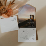 Modernes Minimalistisches Foto in einer einzigen E All In One Einladung<br><div class="desc">Dieses moderne, Minimalistische Foto in einer Einladung ist perfekt für Ihre Hochzeit. Das einfache, einzigartige abstrakte Design, begleitet von einem zeitgenössischen minimalen Drehbuch und Weiß-Schwarz-Typografie, verleiht diesem Produkt ein Gefühl von elegantem formalem Luxus und bleibe vereinfachend, chic bhemian. Behalt es so, wie es ist, oder wähle es aus, um es...</div>