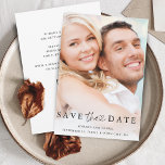 Modernes Minimalistisches Foto QR-Code Details Hoc Save The Date<br><div class="desc">Diese einfache und elegante Schwarz-Weiß-Hochzeit speichert die Dattelkarte mit Ihrem persönlichen Foto auf der Vorderseite,  mit einer Mischung aus modernen handgeschriebenen Skripten und Serifentext. Es gibt Platz für weitere Informationen auf der Rückseite,  einschließlich Ihrer Hochzeitswebsite und dem QR-Code.</div>