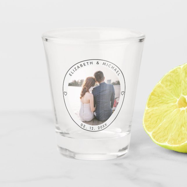 Modernes, Minimalistisches, frisch geflochtenes Fo Schnapsglas (Vorderseite)