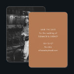 Modernes Minimalistisches HochzeitsFoto Terracotta Save The Date<br><div class="desc">Modernes Minimalistisches Hochzeitsszeitsfest Save the Date in Boho Terracotta Brown</div>