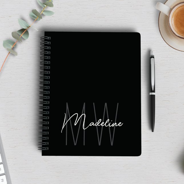 Modernes Minimalistisches Monogramm Schwarz Notizblock (Modern Minimalist Monogram Black Notebook by MINTIC DESIGN STUDIO)