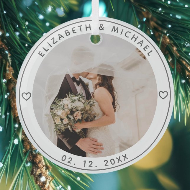 Modernes Minimalistisches Newlyweds Couple Wedding Ornament Aus Glas (Von Creator hochgeladen)