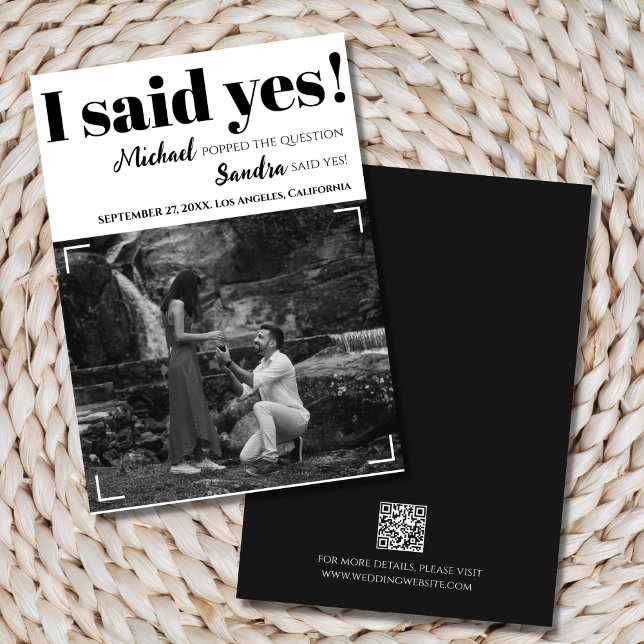 Modernes Minimalistisches Schwarz-Weiß-Foto mit QR Save The Date (Von Creator hochgeladen)