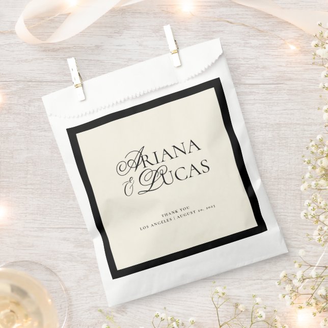 Modernes Minimalistisches Script Schwarz und Weiß  Geschenktütchen (Ausgeschnitten)