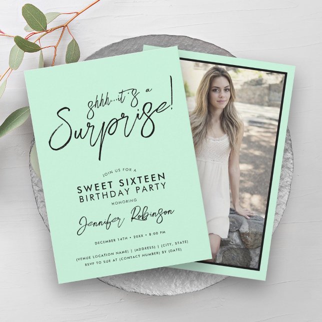 Modernes Mint Green Foto Überraschung Sweet 16 Einladung (Modern Mint Green Photo Surprise Sweet 16 Invitation)