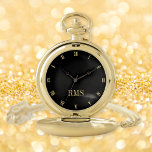 Modernes Mit Monogramm klassisches römisches Schwa Taschenuhr<br><div class="desc">Erstellen Sie Ihre eigene individuelle, personalisierte, stilvolle, moderne, schöne elegante Imitate Gold-Drehbuch-Typografie mit Monogramm, klassisch, römischen Zahlen, chic, Premium-Legierung, Schwarz und Gold Taschenuhr. Geben Sie einfach Ihren Namen / Monogramm / Initial, um Ihre Wünsche anzupassen. Macht ein großartiges Geschenk, zum Geburtstag, Abschluss, Vatertag, Weihnachten, Feiertage, Hochzeit, Heiratsjubiläum, Valentinstag und mehr,...</div>