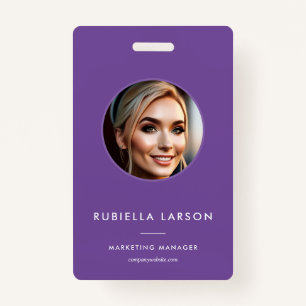 Modernes Mitarbeiter Berufliches ID-Foto Lila QR Ausweis