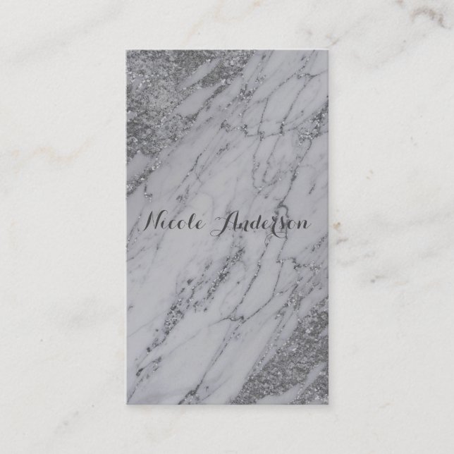 Modernes, modernes silberfarbenes Glam Chic Marble Visitenkarte (Vorderseite)