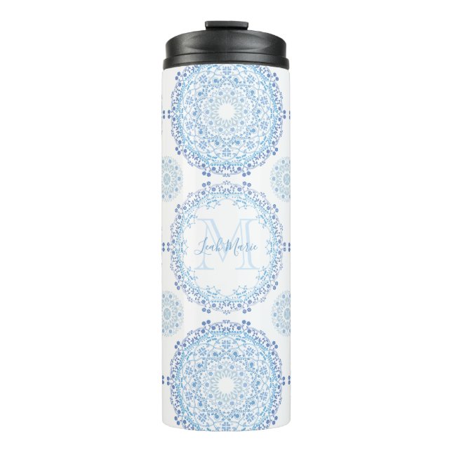 Modernes Monogram Blue Floral Stilvolles Muster Thermosbecher (Vorderseite)