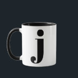 Modernes Monogramm Anfangsbuchstaben J Schwarz und Tasse<br><div class="desc">Niedliches modernes j Monogramm in Schwarzweiß. Wenn Ihr bevorzugter Brief auf dieser Tasse nicht funktioniert,  lesen Sie bitte die Monogramm-Tasse für den gewünschten Brief oder kontaktieren Sie mich.</div>