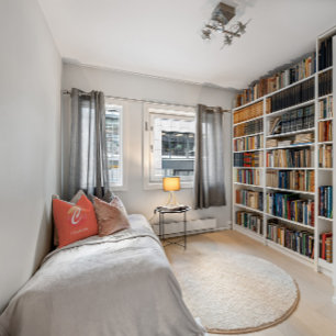 Modernes Monogramm Anfangsbuchstaben orangefarbene Kissen