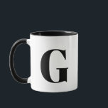 Modernes Monogramm Anfangsbuchstaben Schwarz Tasse<br><div class="desc">Einfache,  trendige,  kundenspezifische Anfangsbuchstaben Monogramm Kaffee Tasse in moderner minimalistischer Typografie in schwarz. Ein personalisiertes Geschenk.</div>
